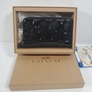 Coach boxed Small Signature Patent Leather Zip Around Wallet NIB